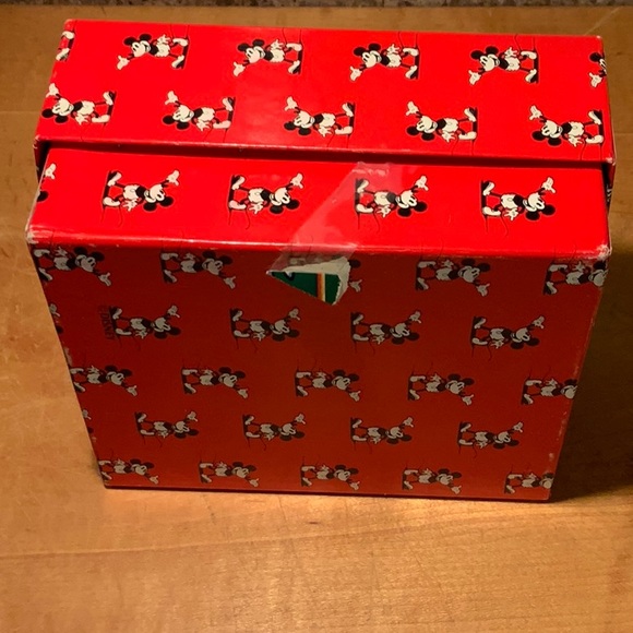 Mickey Mouse 60th Anniversary watch - Picture 9 of 11